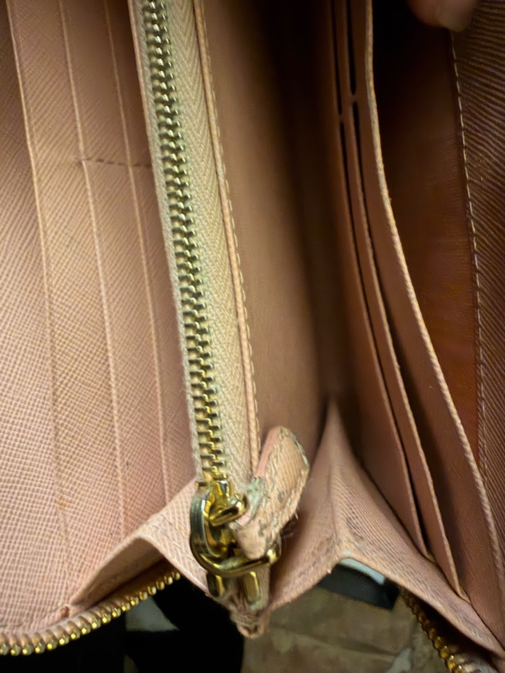 Authentic Prada Pink Wallet with Bow - Picture 9 of 10